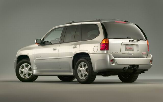 2005 gmc envoy denali外观