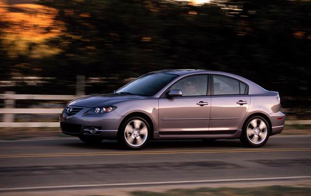 2004Mazda 3