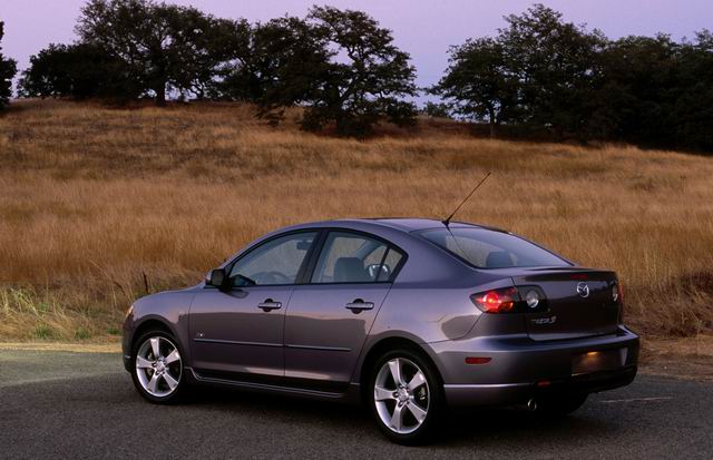 2004Mazda 3