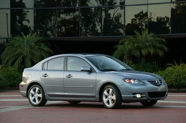 2004Mazda 3