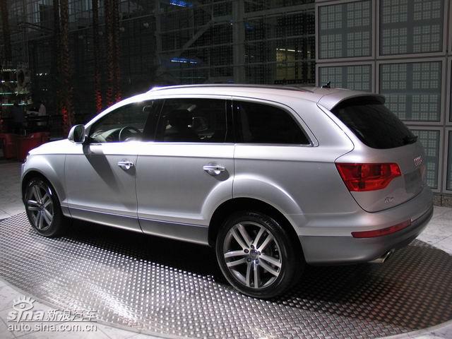 µQ7SUV