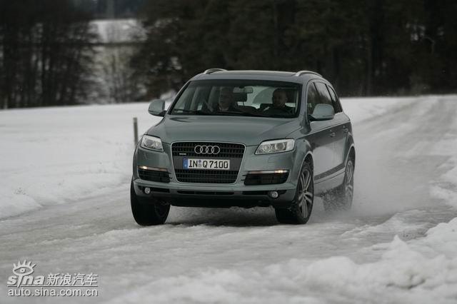 µQ7SUV