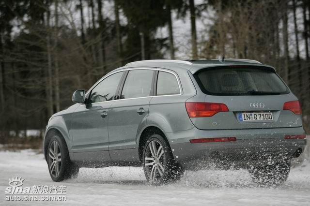 µQ7SUV