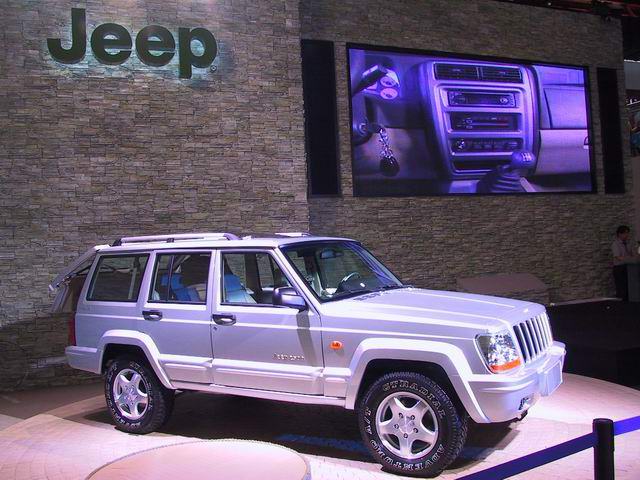 (Jeep 2500 05)