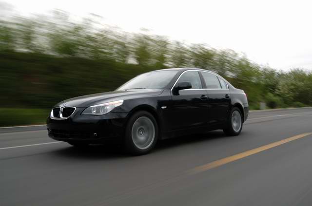 BMW525i