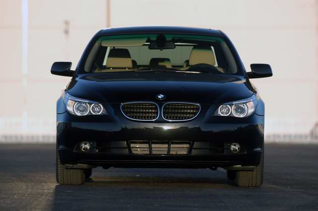 BMW525iǰ