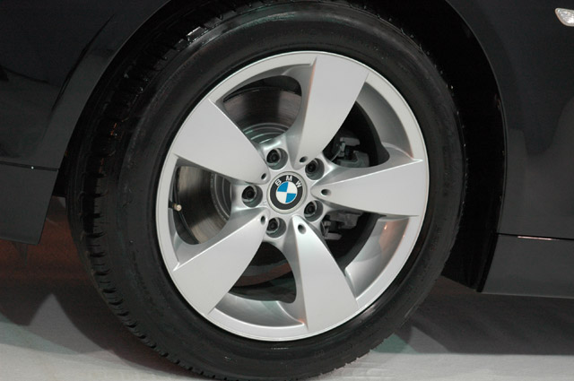 BMW525i轮胎