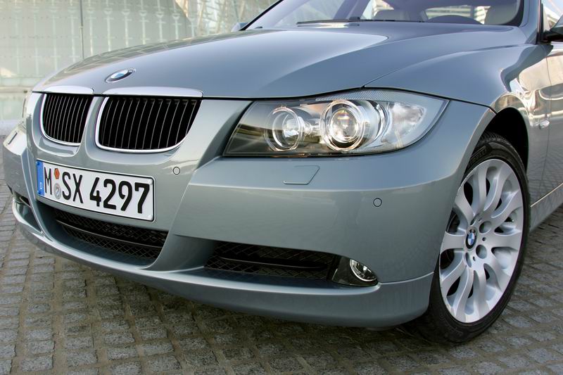 BMW3ϵǰ