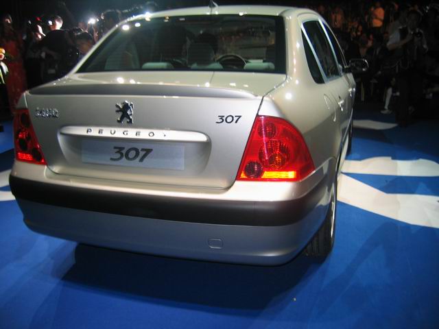 http://image2.sina.com.cn/qc/photo/dfbzshxc/U642P33T148D31315F2100DT20040421133203.jpg