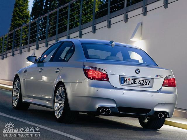 2005 BMW M5