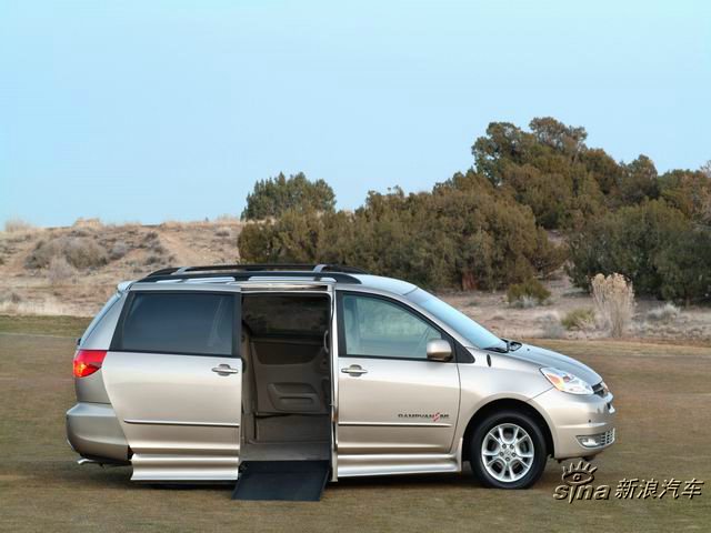 04Sienna XLE