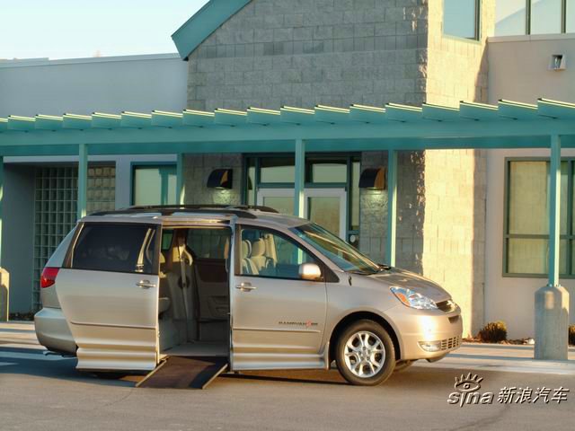 04Sienna XLE