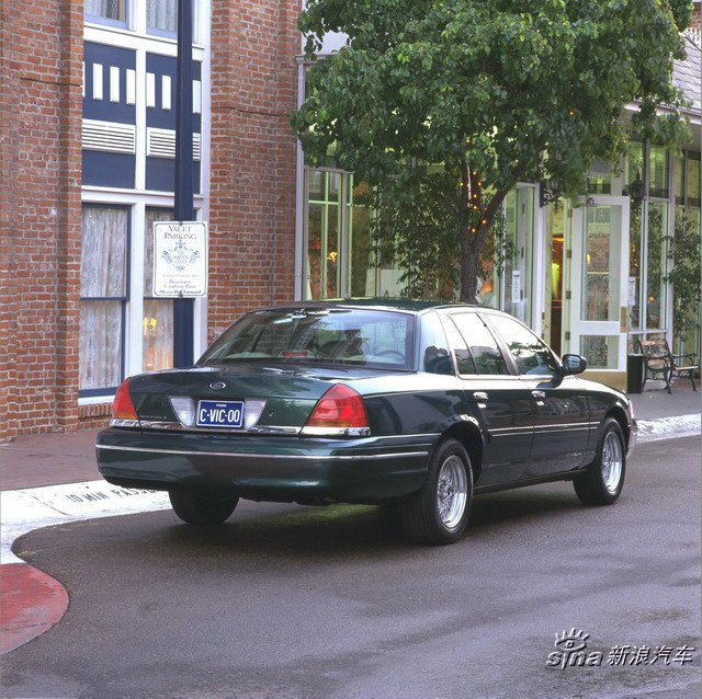 2000Crown Victoria