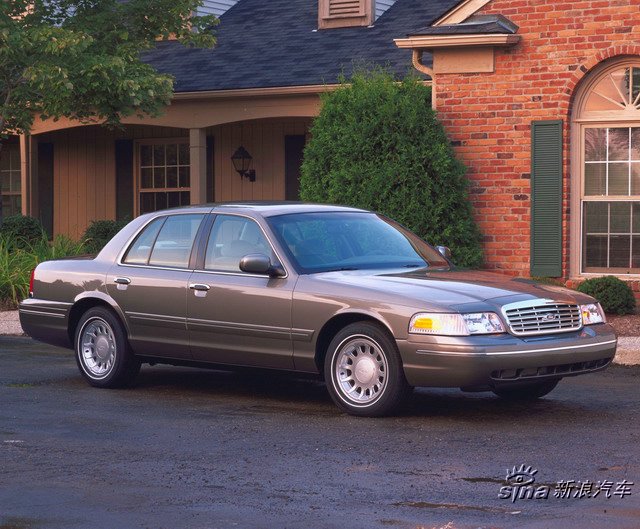 01Crown Victoria