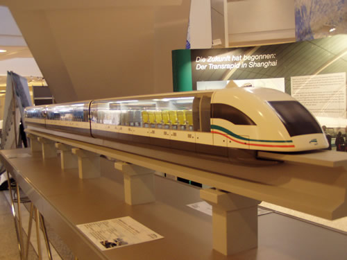 上海磁悬浮列车模型