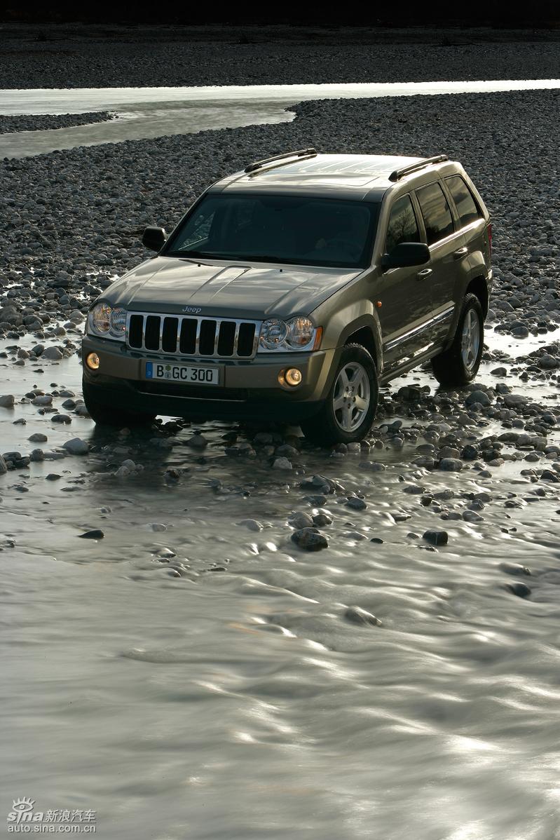 2005 jeep grand cherokee壁纸