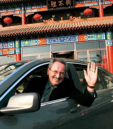 德国慕尼黑市长乌德先生：我爱宝马但只骑自行车
