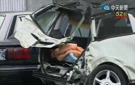 台湾女艺人许玮伦因车祸去世