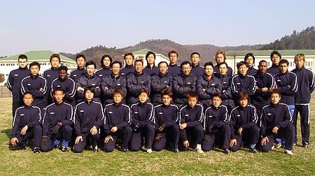 图文-2005赛季江苏舜天足球队全家福