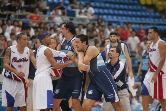 PHOTO:Conflict during Argentina vs Puerto Rico