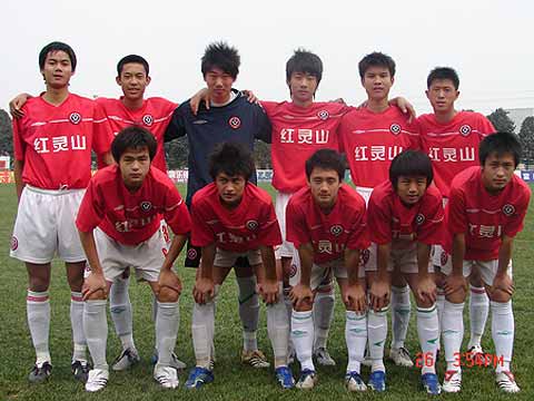 图文-青少年国际足球邀请赛 成都谢菲联首发队