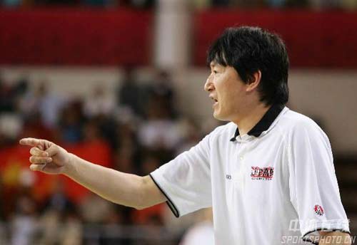 图文-亚运男篮中国VS日本 日本主帅指导_篮球