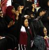 图文-男篮决战中国59-44卡塔尔欢呼的卡塔尔球迷