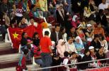 图文-亚运男篮决战中国对卡塔尔中国可爱球迷
