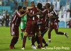 图文-亚运男足决赛伊拉克VS卡塔尔拥抱进球功臣