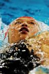 图文-齐晖夺得女子200米混合泳金牌换仰泳姿势