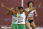 图文-亚运会女子七项全能印度姐妹冲线瞬间
