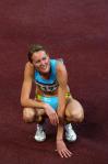 图文-哈萨克斯坦选手夺女子400米金牌开心的笑
