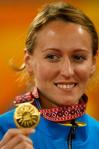 图文-哈萨克斯坦选手夺女子400米金牌看我的金牌