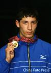 图文-拳击75公斤级乌选手夺冠人比金牌还酷