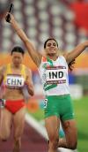 图文-亚运会女子4x400米接力印度姑娘率先冲线夺冠