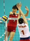 图文-中国女排夺亚运冠军王一梅拦截对手攻击