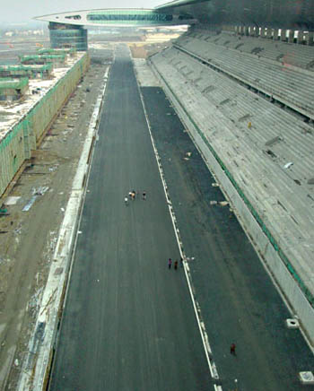 图文-透视上海国际赛车场 出发点很笔直_综合