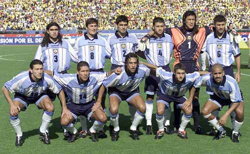 图文-2002世界杯32强前瞻 阿根廷风暴令人震撼