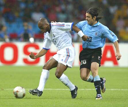 图文-法国VS乌拉圭 维尔托德与雷科巴对抗_世界杯