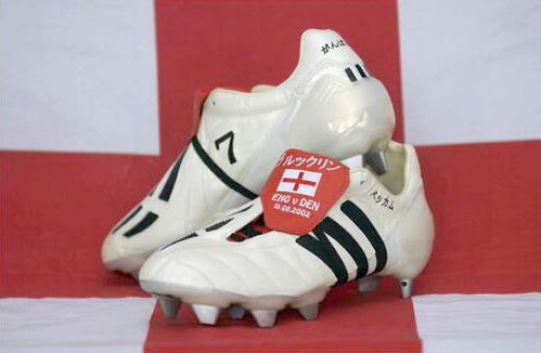 贝克汉姆专门足球鞋