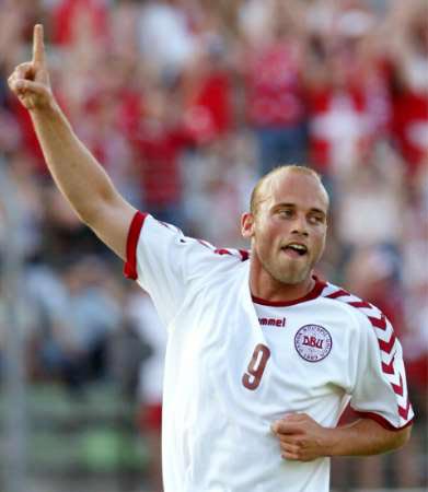 图文-欧洲杯预选赛丹麦1-0卢森堡 简森庆祝进球