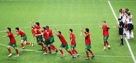 图文-2004年欧洲杯葡萄牙淘汰英格兰 葡萄牙奔