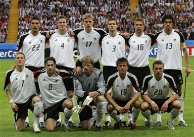 图文-2006德国世界杯32强一览德国国家队全家