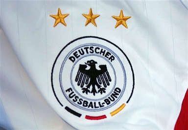图文-世界杯32强球队队徽一览德国国家队队徽