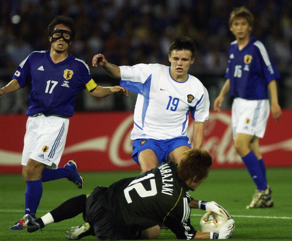图文-02年世界杯日本2-2比利时 楢崎正刚奋力