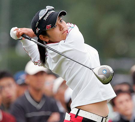 娇俏少女宫里蓝再战LPGA+粉红女豹克里默是