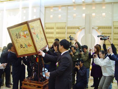 图文-中国捶丸复原艺术品观摩会媒体争睹艺术品