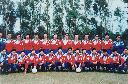 资料图片-上海申花1994赛季夺得第三历史回顾