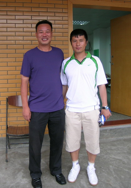 图文-深足球员教练六一前后度假 张军彭伟国老