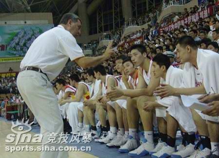 中国男篮创历史最低得分纪录美明星破尤家军金身